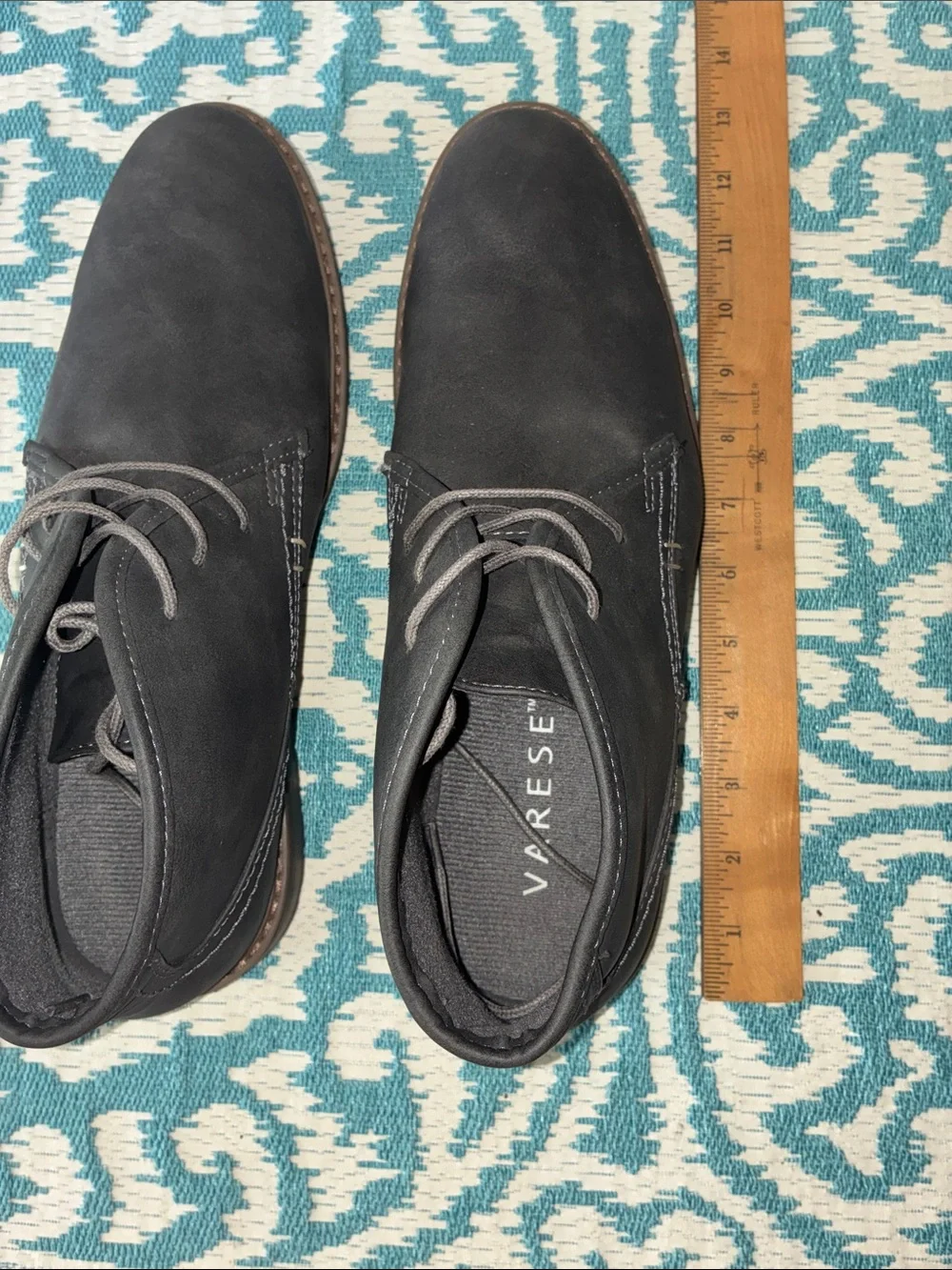 Men's Gray Chukka Boots with Brown Outsole - Everyday Comfort Sz 10 1/2